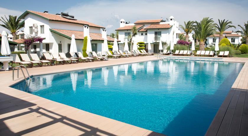 Villasaray Hotel & Villa Çeşme Exterior foto